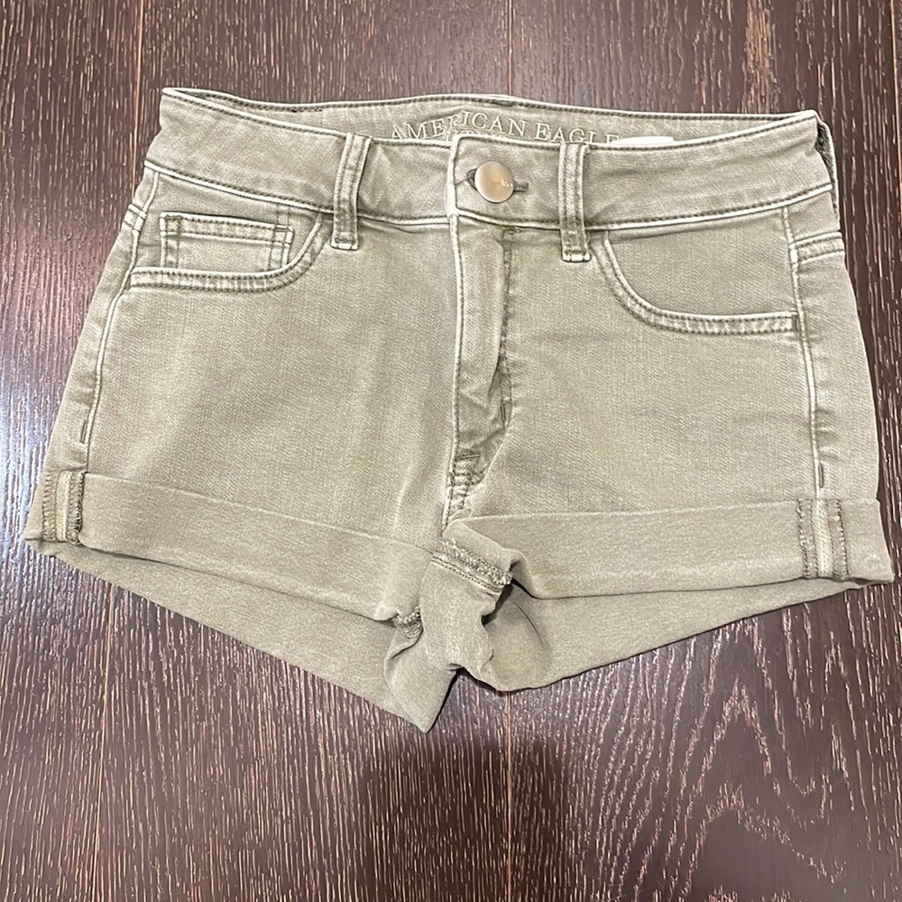 American Eagle Green Super Stretch Shorts, Size 0